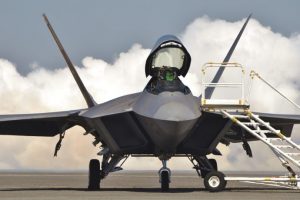Picture of an F-22 on the tarmac